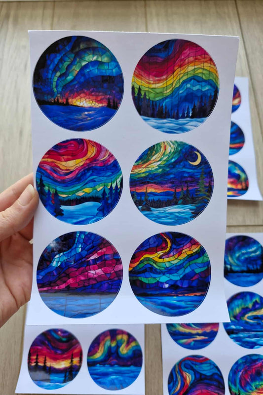 24 Adet Vitray Kuzey Işıkları Sticker Seti Bullet Journal Laptop Termos Renkli Cam Yuvarlak Sticker