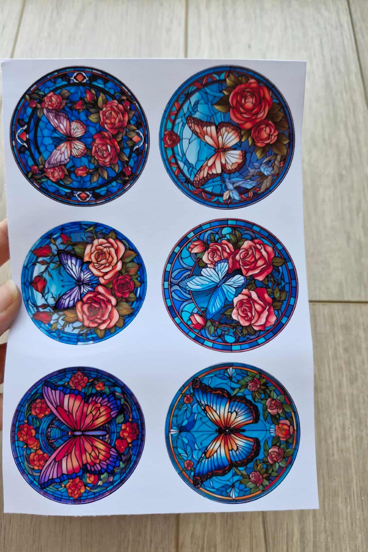 12 Adet Vitray Kelebek Sticker Seti Bullet Journal Laptop Termos Scrapbook Renkli Cam Yuvarlak