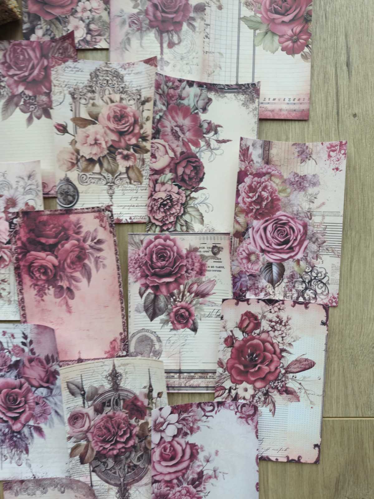 15 Adet Vintage Eskitme Kırmızı Gül Çiçek Temalı Scrapbook Kağıt Seti Bullet Journal Dekupaj Kağıdı