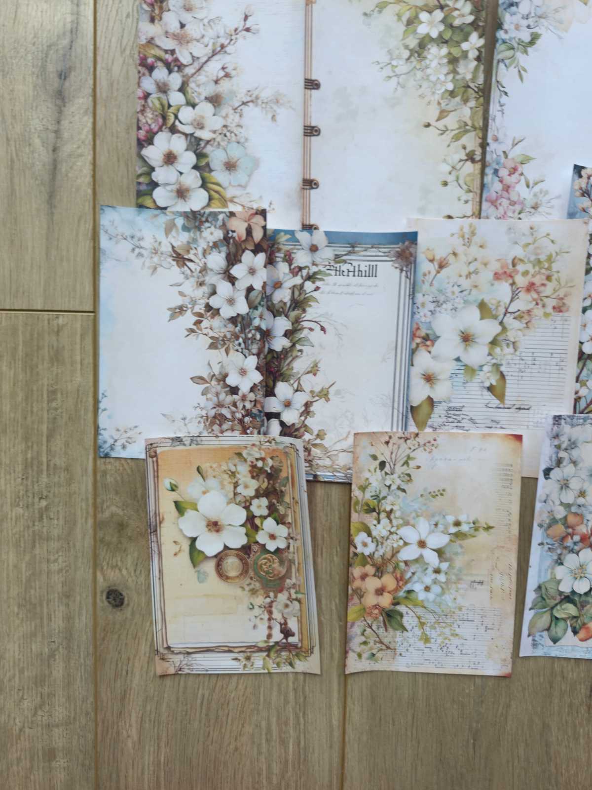 15 Adet Vintage Eskitme Kenar Çiçek Temalı Scrapbook Kağıt Seti Bullet Journal Dekupaj Kağıdı