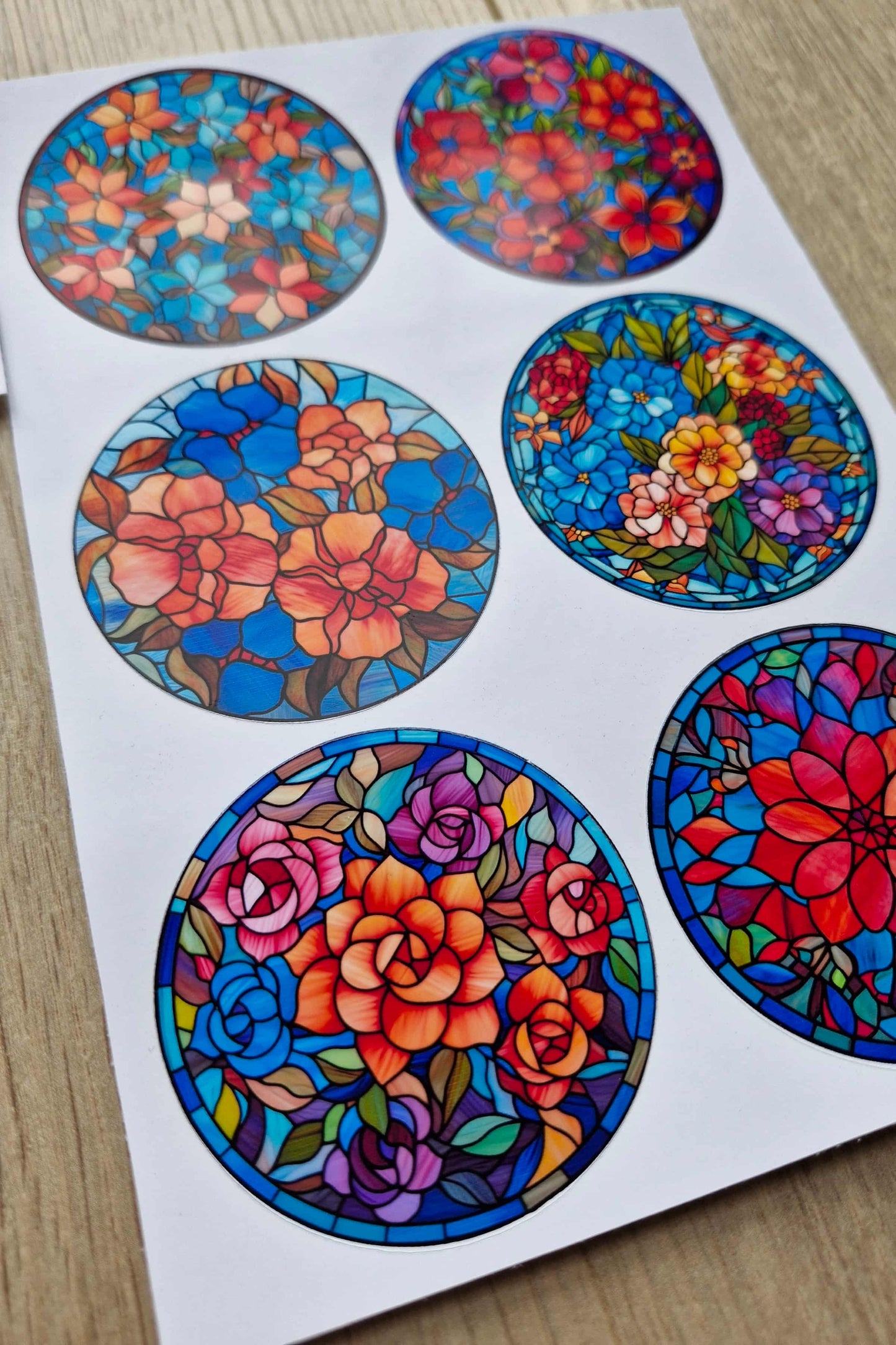 12 Adet Vitray Çiçek Sticker Seti Bullet Journal Laptop Termos Scrapbook Renkli Cam Yuvarlak Sticker