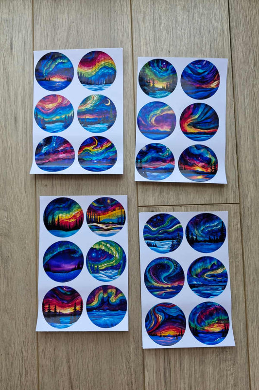 24 Adet Vitray Kuzey Işıkları Sticker Seti Bullet Journal Laptop Termos Renkli Cam Yuvarlak Sticker
