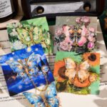 Oymalı Zincirli Mavi Kelebek Altın Renk Metal Kitap Ayracı Hediyelik Sanatsal Yıldızlı Gece